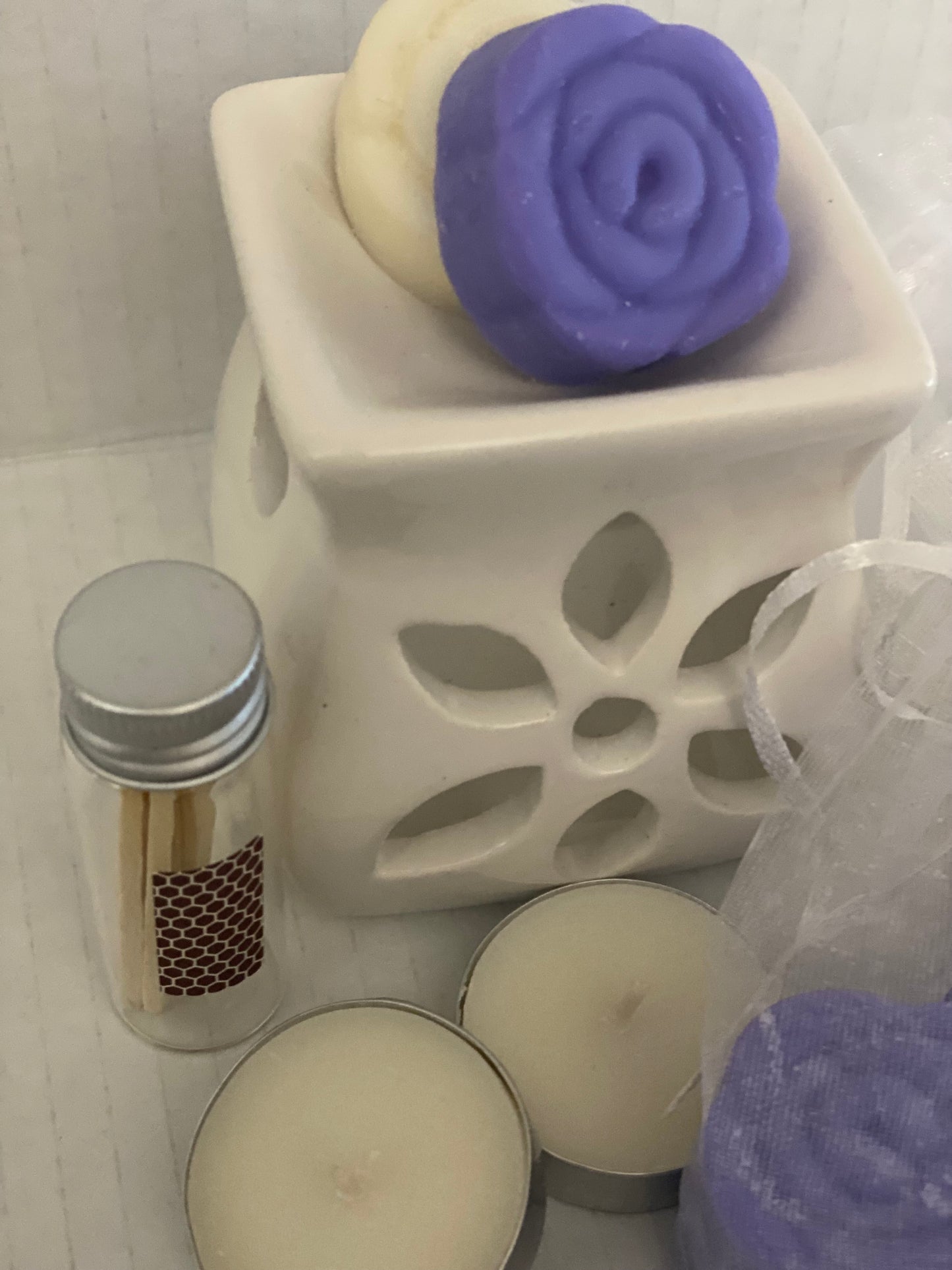 Lavender Fields Natural Soy Blend Wax Melt and Wax Melter (100g wax melts)