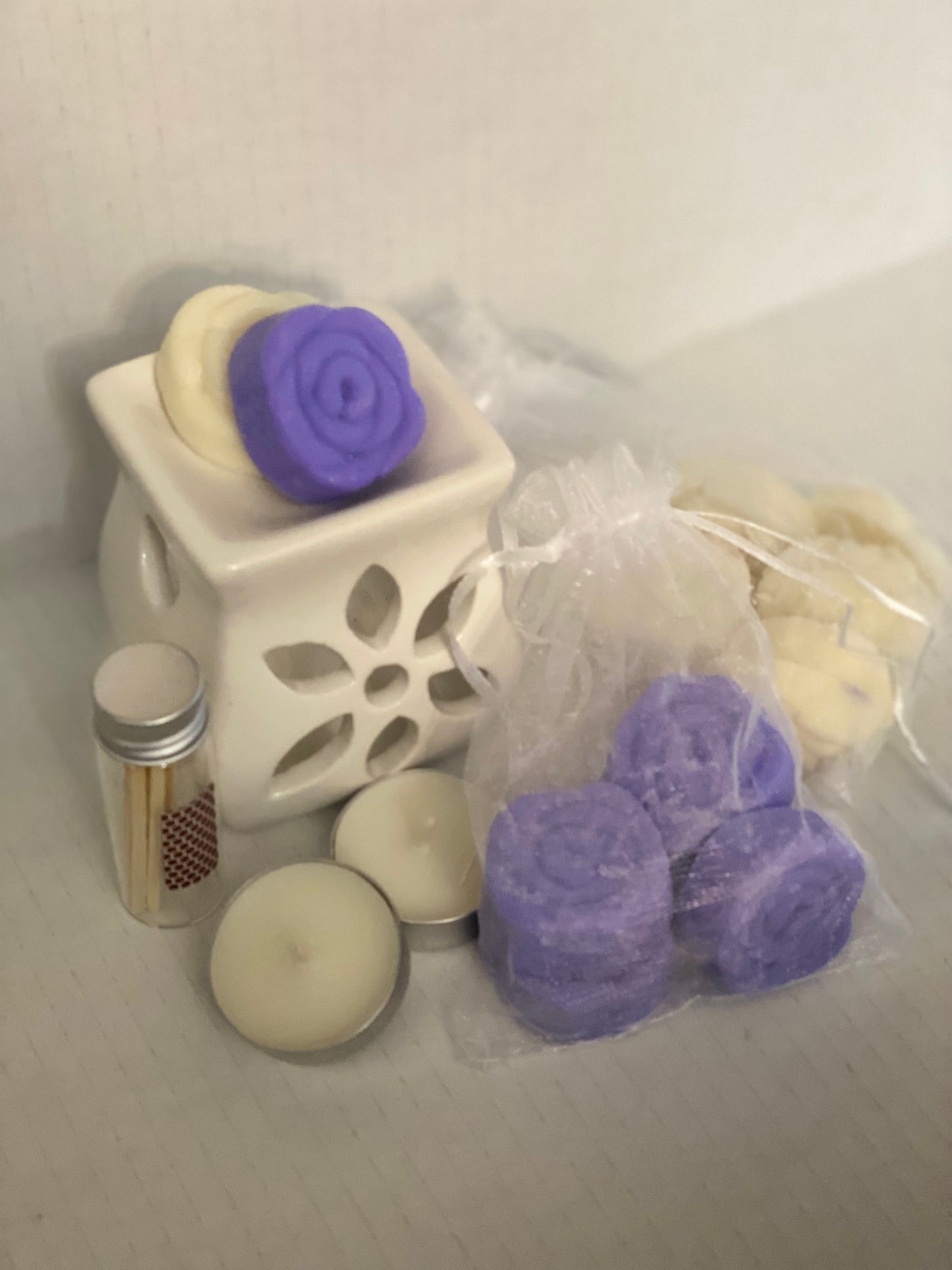 Lavender Fields Natural Soy Blend Wax Melt and Wax Melter (100g wax melts)
